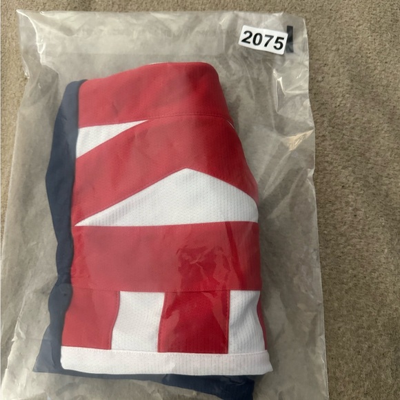 Nike Basketball Jersey Mens Small Tall Black Red White Spellout Dri FIT - Picture 7 of 7